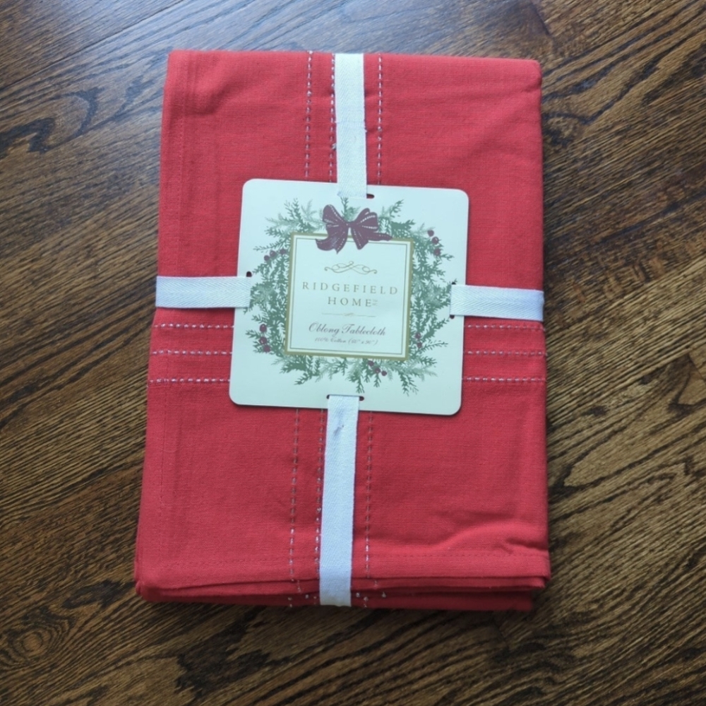 Ridgefield Home Holiday Red Silver Tablecloth